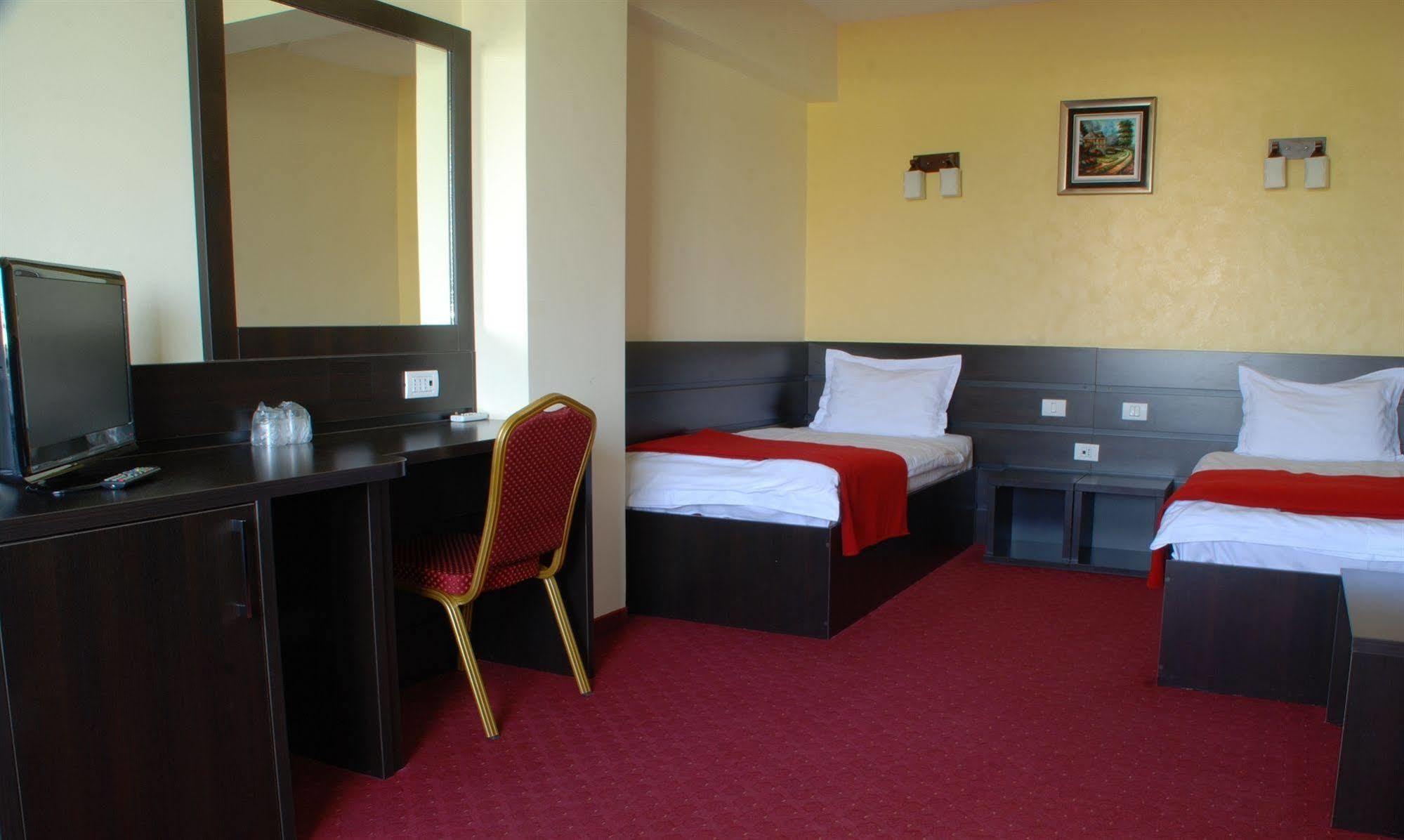 Hotel Ancor Бухарест Экстерьер фото